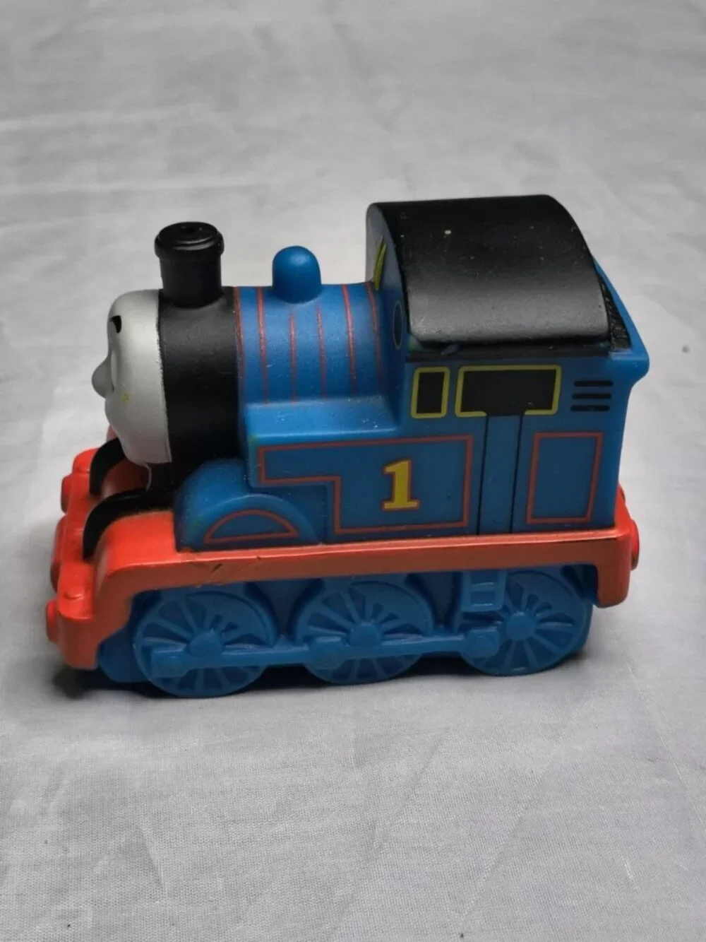 2009 Mattel Gullane Thomas The Tank Engine Rubber Bath Squirter Toy
